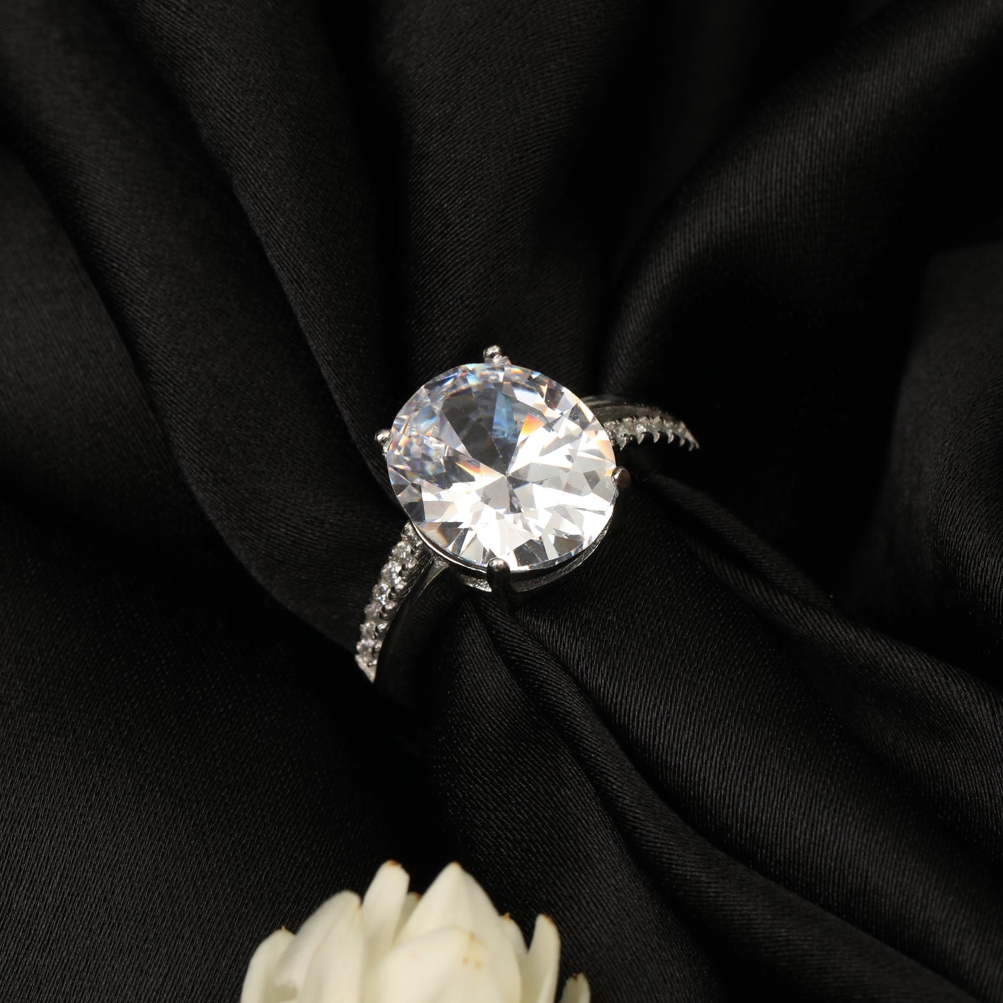 Solitaire Diamond Look Ring for Women | Silver Tone Engagement Ring with Round Brilliant Cut Stone