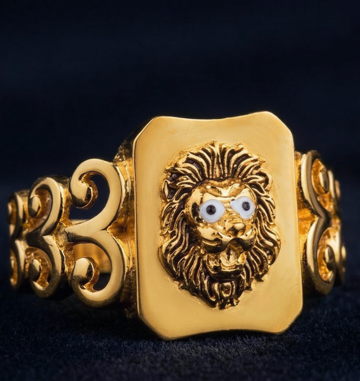 Gold Lion Head Signet Ring