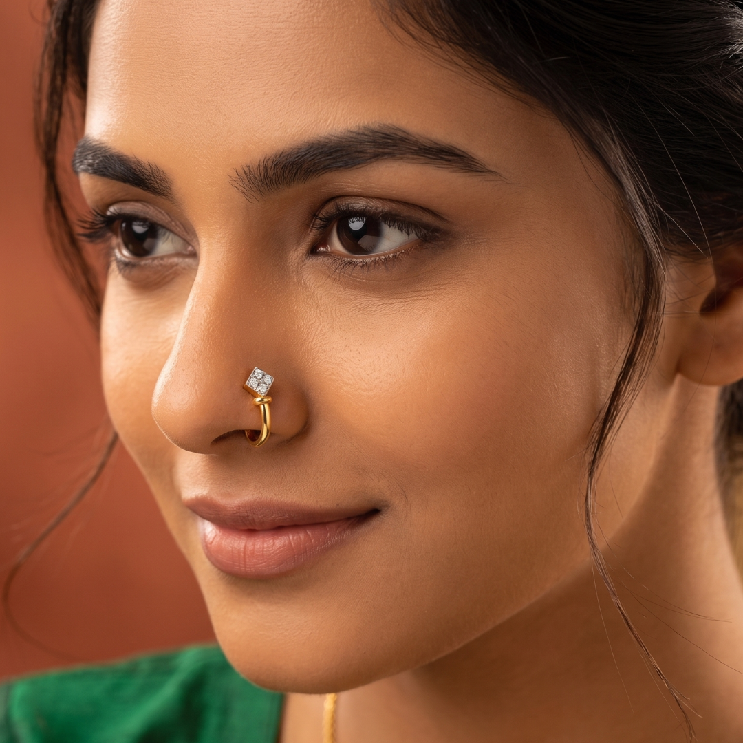 Square Cluster Diamond Gold Nose Pin