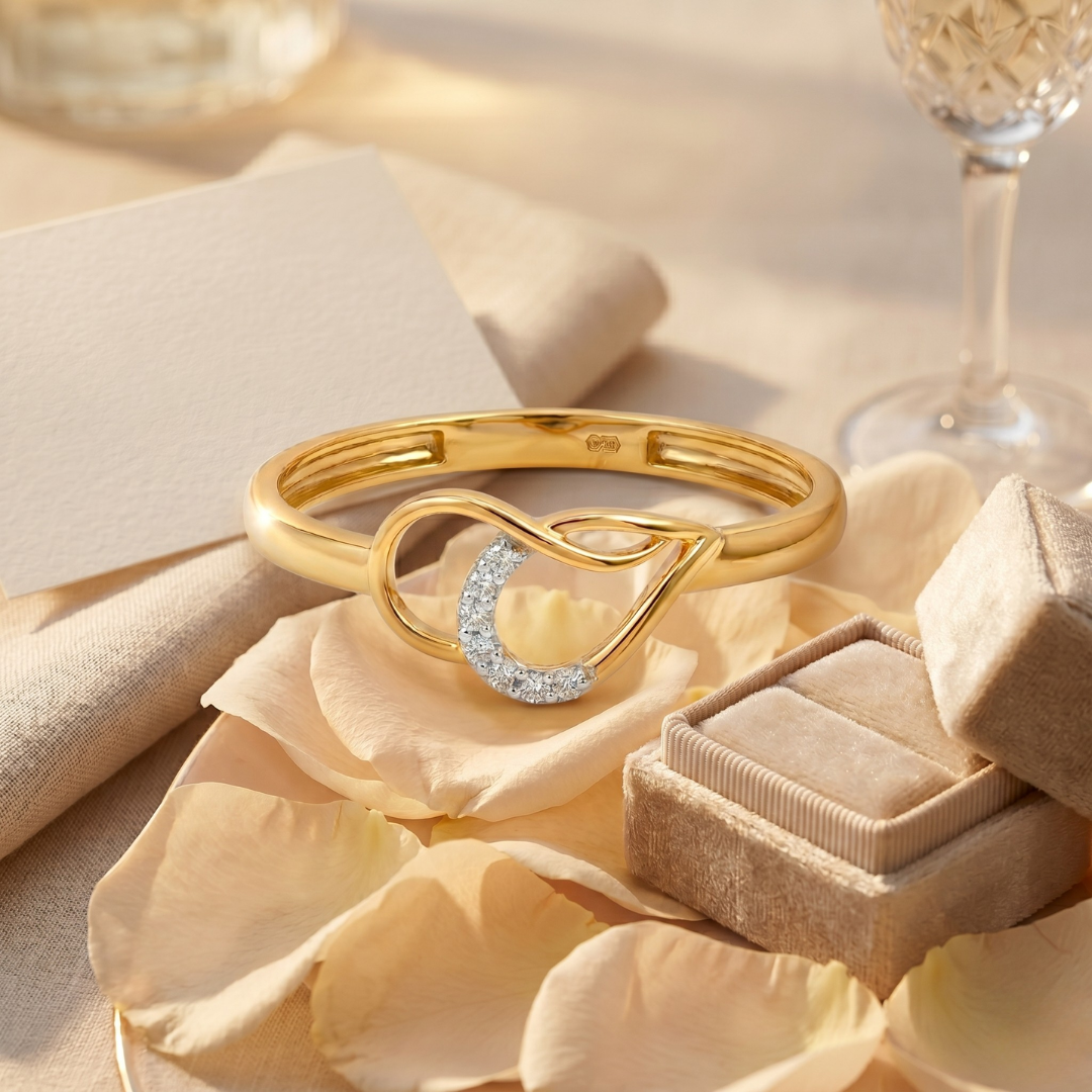 Tangled Glimmer Diamond Ring